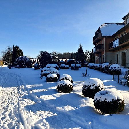 Hotel Sloneczny Brzeg ビスクピエツ エクステリア 写真