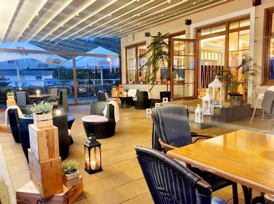 Hotel Sloneczny Brzeg ビスクピエツ エクステリア 写真