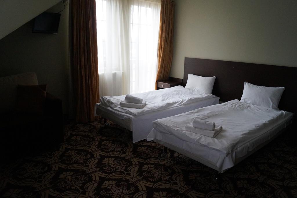 Hotel Sloneczny Brzeg ビスクピエツ 部屋 写真