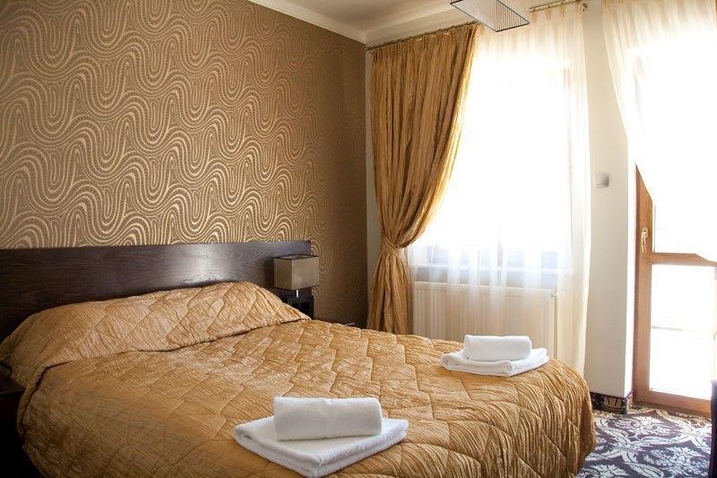 Hotel Sloneczny Brzeg ビスクピエツ エクステリア 写真
