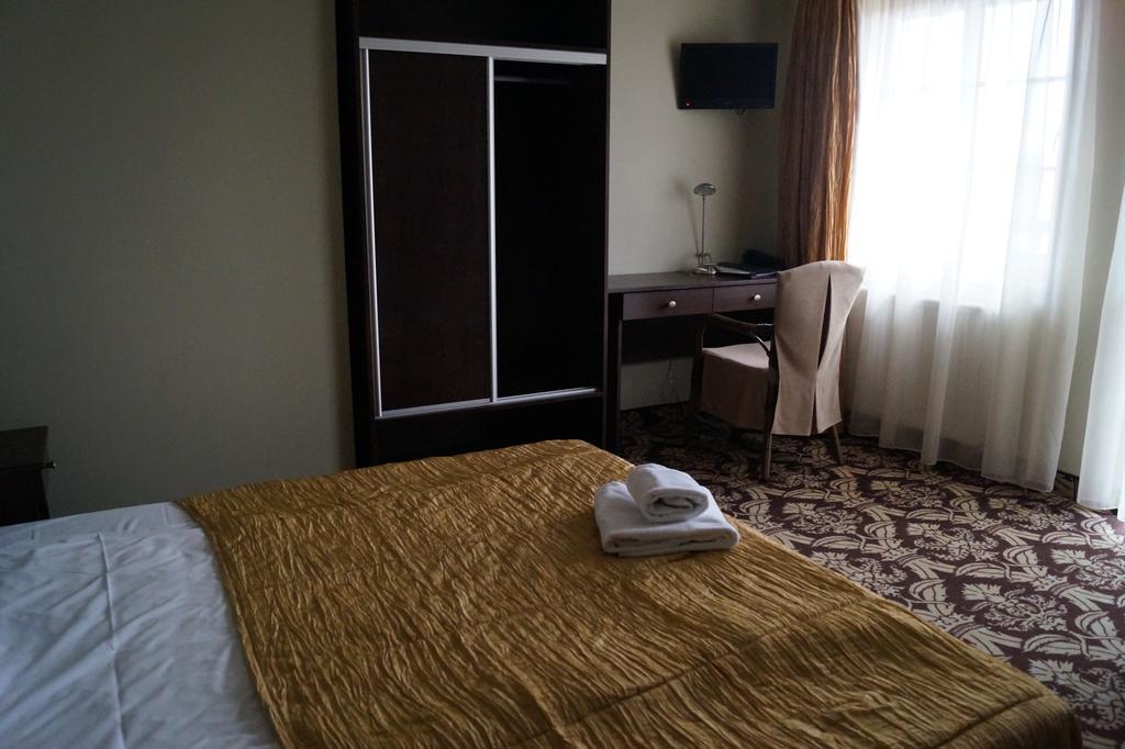Hotel Sloneczny Brzeg ビスクピエツ 部屋 写真