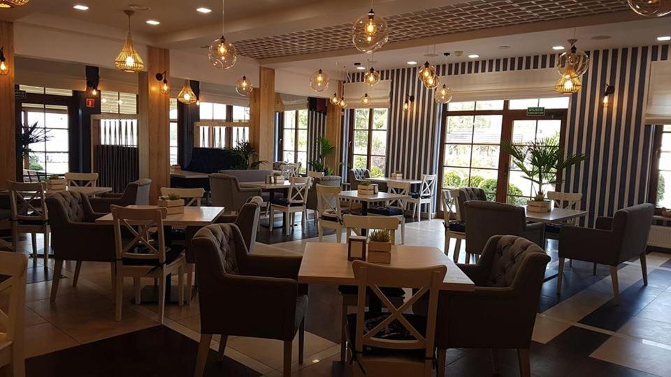 Hotel Sloneczny Brzeg ビスクピエツ エクステリア 写真